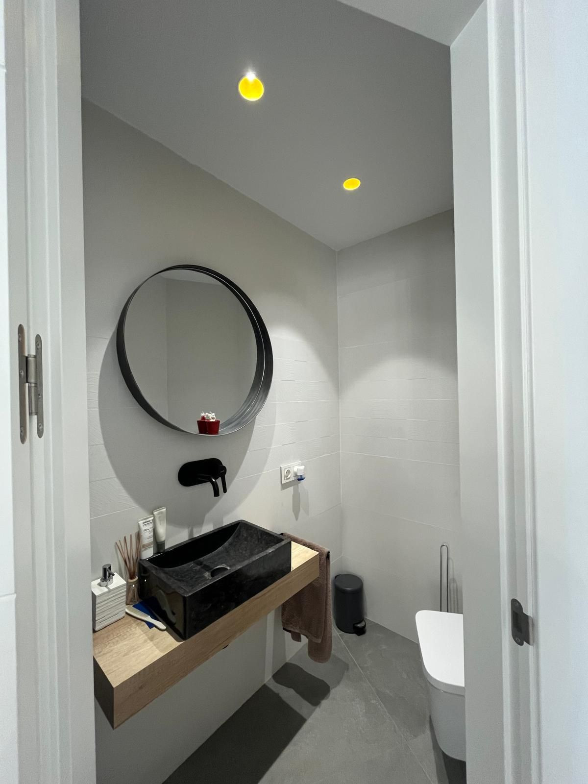 Se vende Apartamento Planta Media de 3 dormitorios en Costa Del Sol, Málaga, España