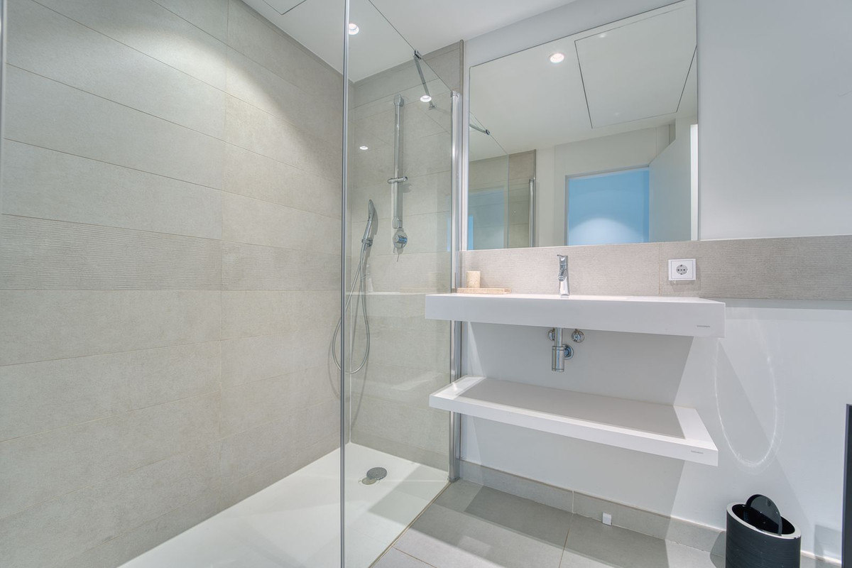 Se vende Apartamento Planta Baja de 2 dormitorios en Costa Del Sol, Málaga, España