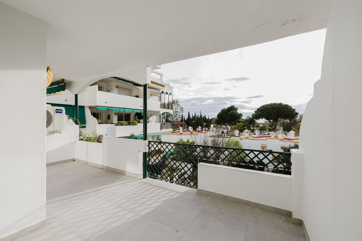 2 Bed Apartment for sale in Artola Costa Del Sol, Málaga, Spain