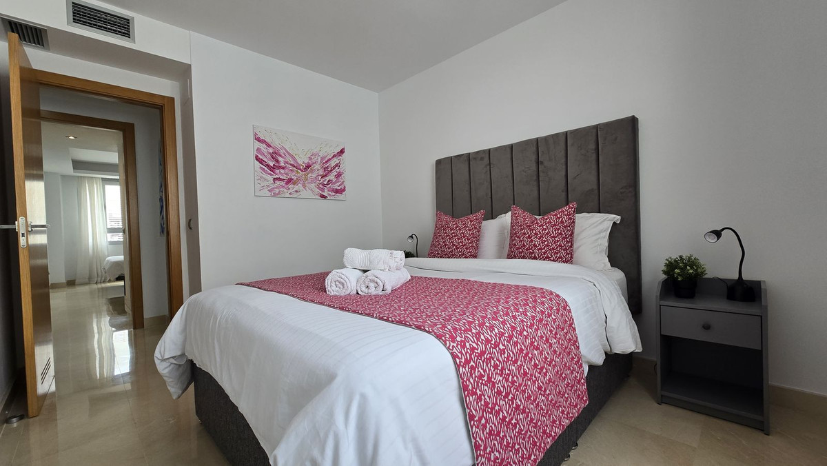3 Bed Apartment for sale in San Pedro De Alcántara Costa Del Sol, Málaga, Spain