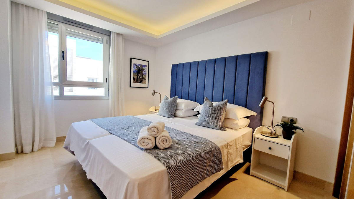 3 Bed Apartment for sale in San Pedro De Alcántara Costa Del Sol, Málaga, Spain