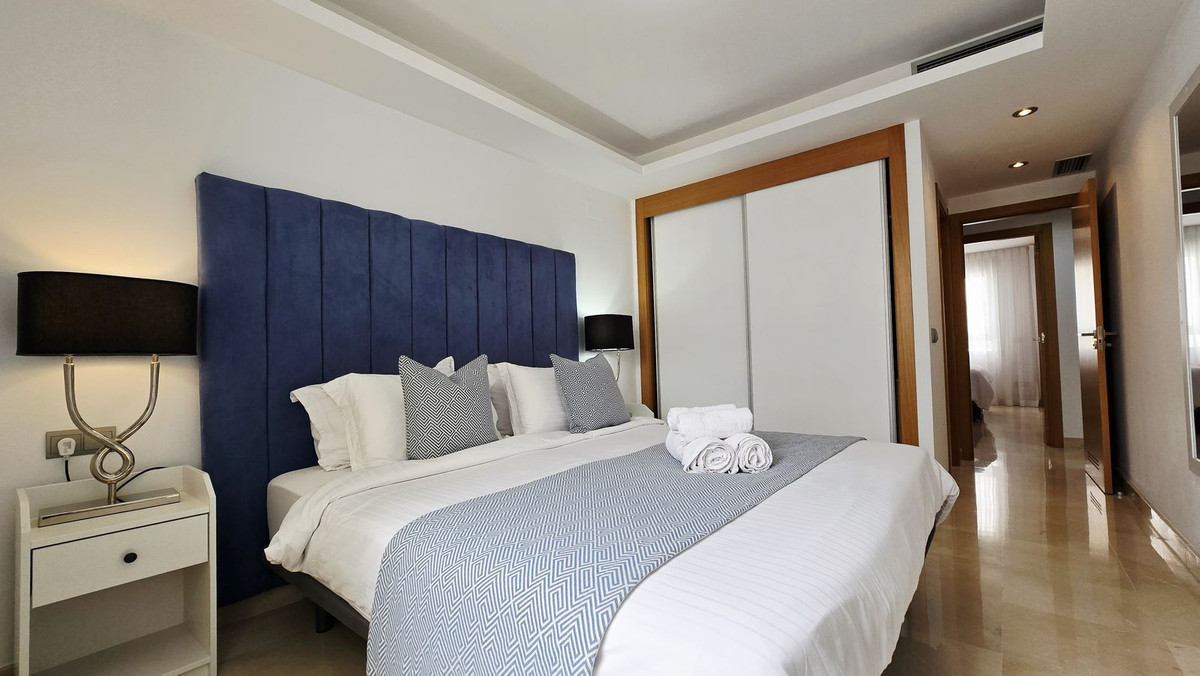 3 Bed Apartment for sale in San Pedro De Alcántara Costa Del Sol, Málaga, Spain