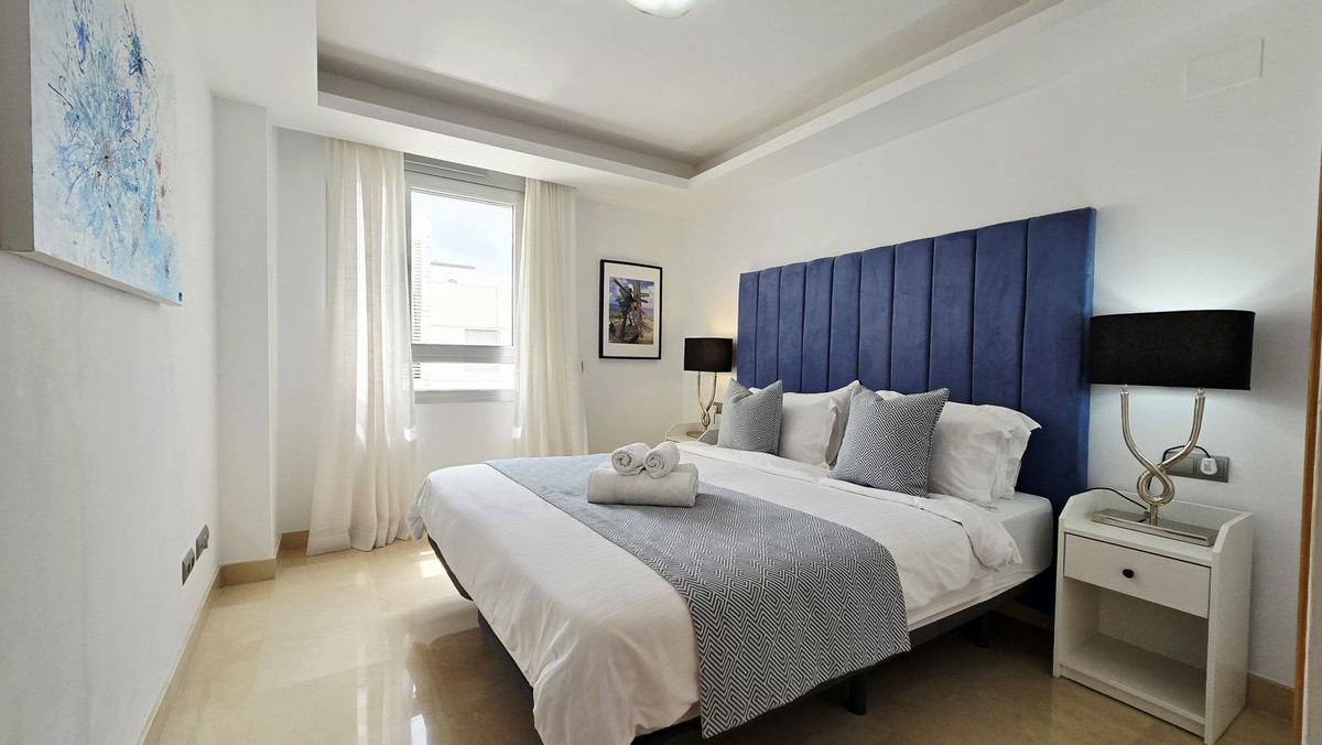 3 Bed Apartment for sale in San Pedro De Alcántara Costa Del Sol, Málaga, Spain