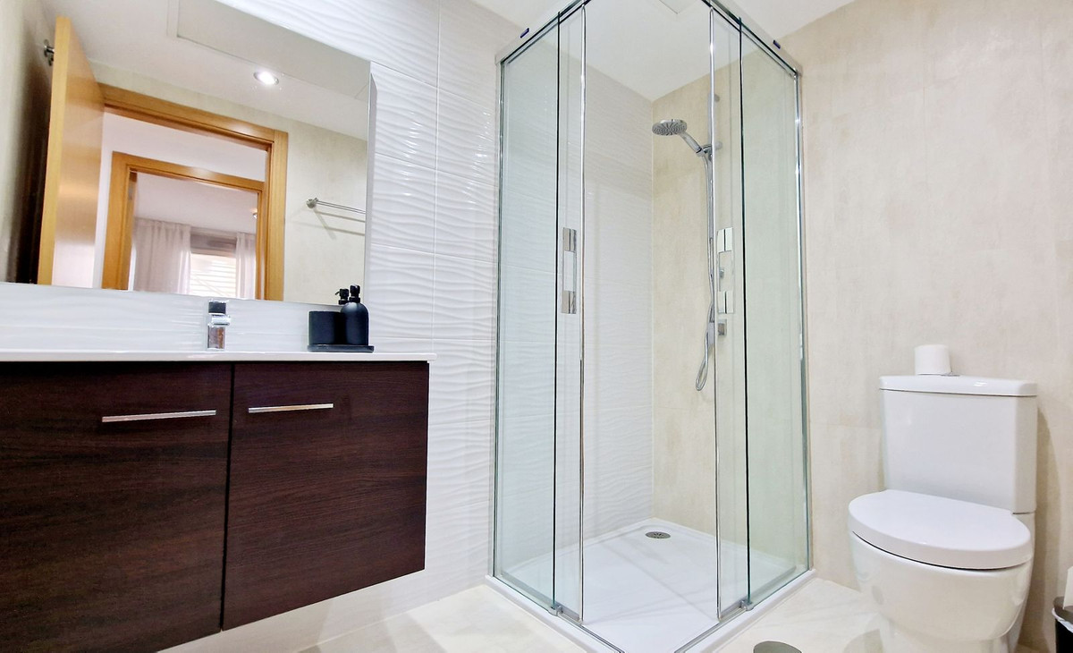 3 Bed Apartment for sale in San Pedro De Alcántara Costa Del Sol, Málaga, Spain