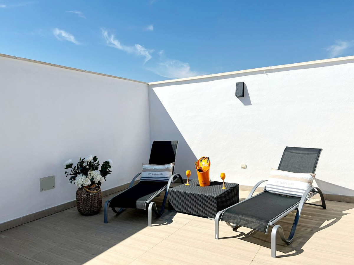 3 Bed Apartment for sale in San Pedro De Alcántara Costa Del Sol, Málaga, Spain
