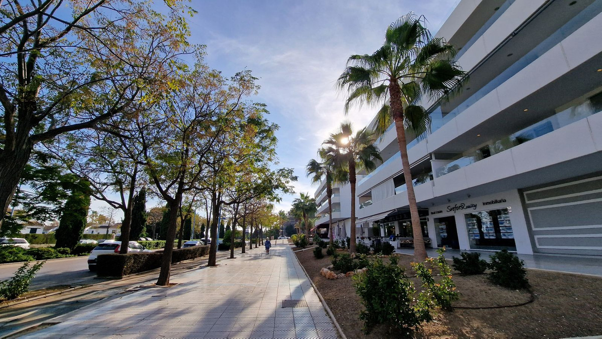 3 Bed Apartment for sale in San Pedro De Alcántara Costa Del Sol, Málaga, Spain