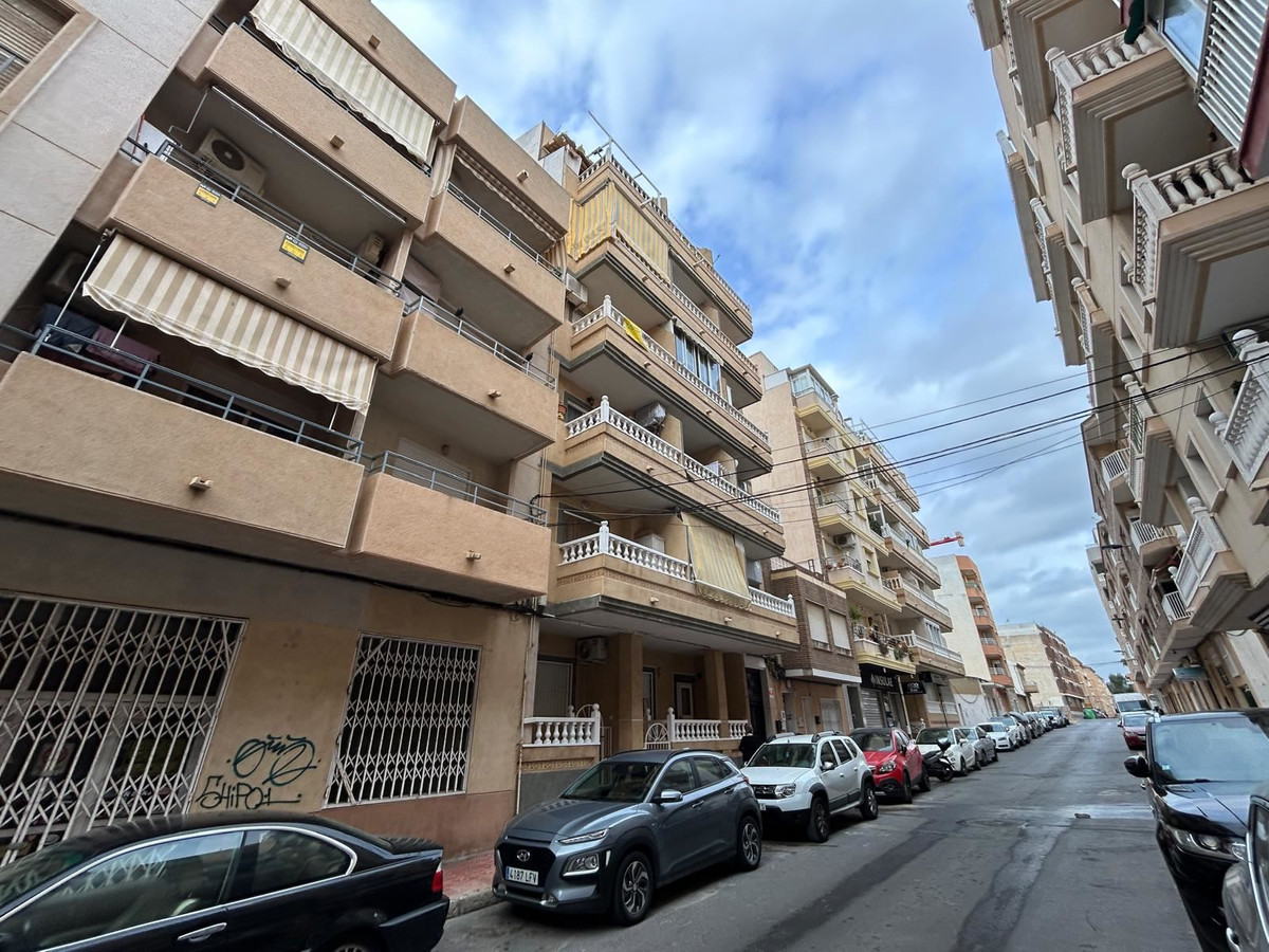 2 Bed Apartment for sale in Torrevieja Costa Blanca, Alicante, Spain