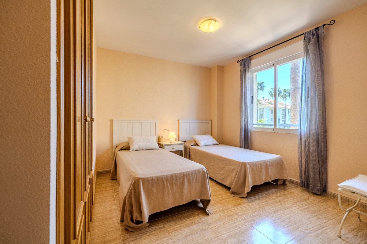 Se vende Apartamento Planta Media de 3 dormitorios en Costa Blanca, Alicante, España