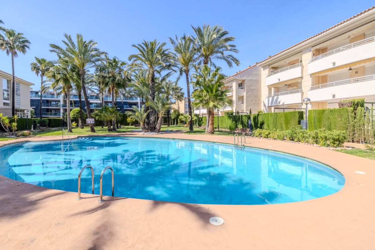 Se vende Apartamento Planta Media de 3 dormitorios en Costa Blanca, Alicante, España