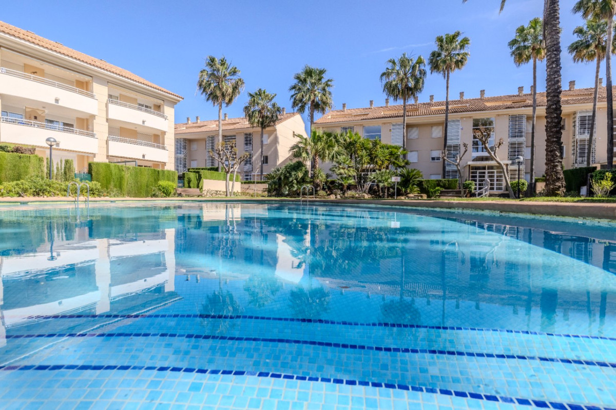 Se vende Apartamento Planta Media de 3 dormitorios en Costa Blanca, Alicante, España