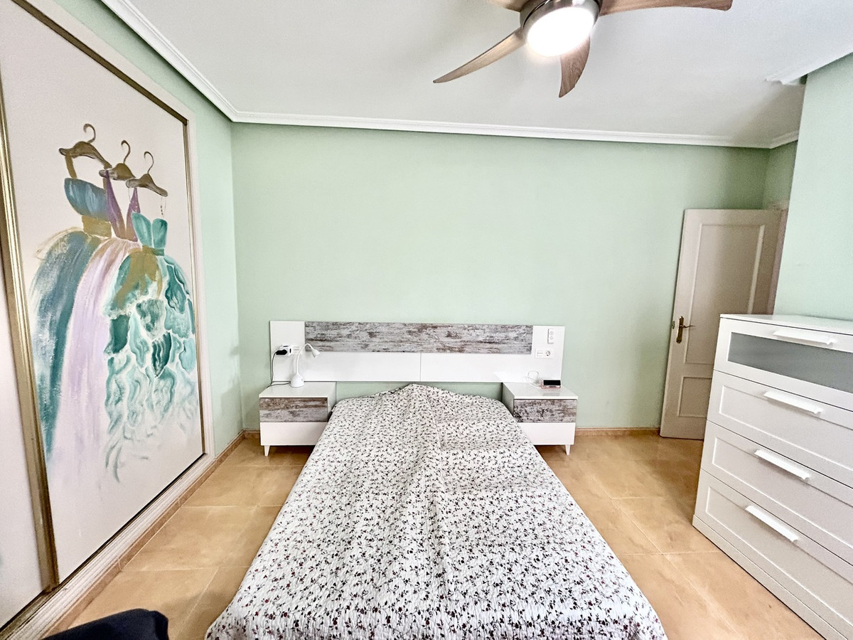 Se vende Apartamento Planta Media de 2 dormitorios en Costa Blanca, Alicante, España