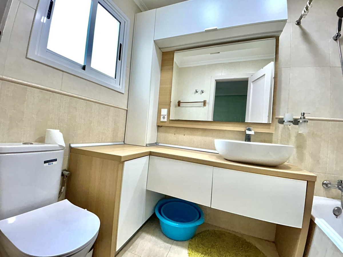 Se vende Apartamento Planta Media de 2 dormitorios en Costa Blanca, Alicante, España