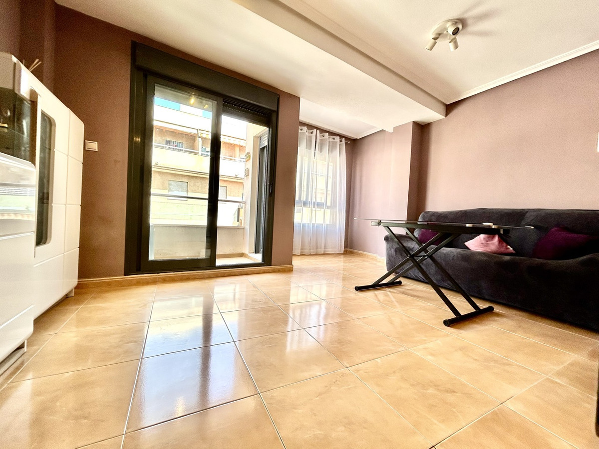 Se vende Apartamento Planta Media de 2 dormitorios en Costa Blanca, Alicante, España