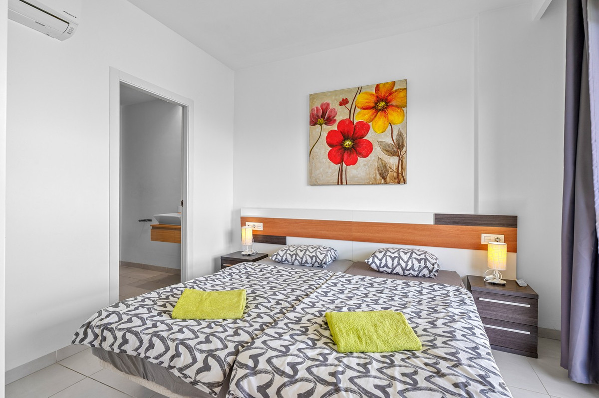 Se vende Apartamento Planta Media de 2 dormitorios en Costa Blanca, Alicante, España