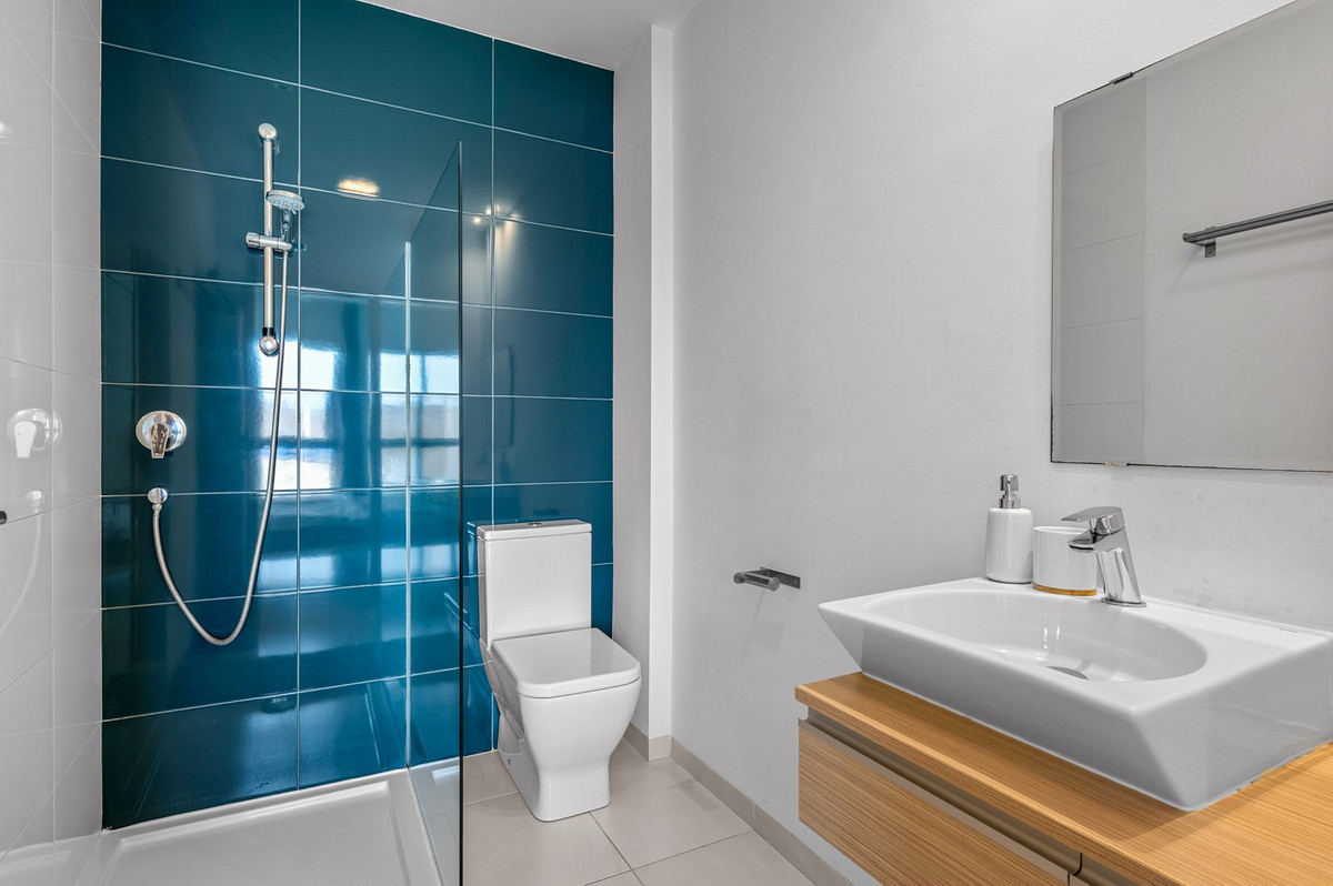 Se vende Apartamento Planta Media de 2 dormitorios en Costa Blanca, Alicante, España