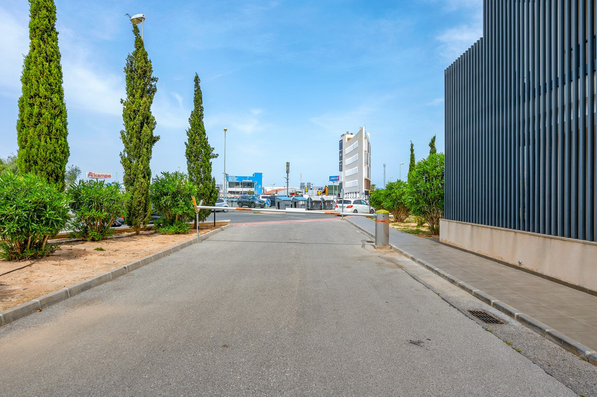 Se vende Apartamento Planta Media de 2 dormitorios en Costa Blanca, Alicante, España