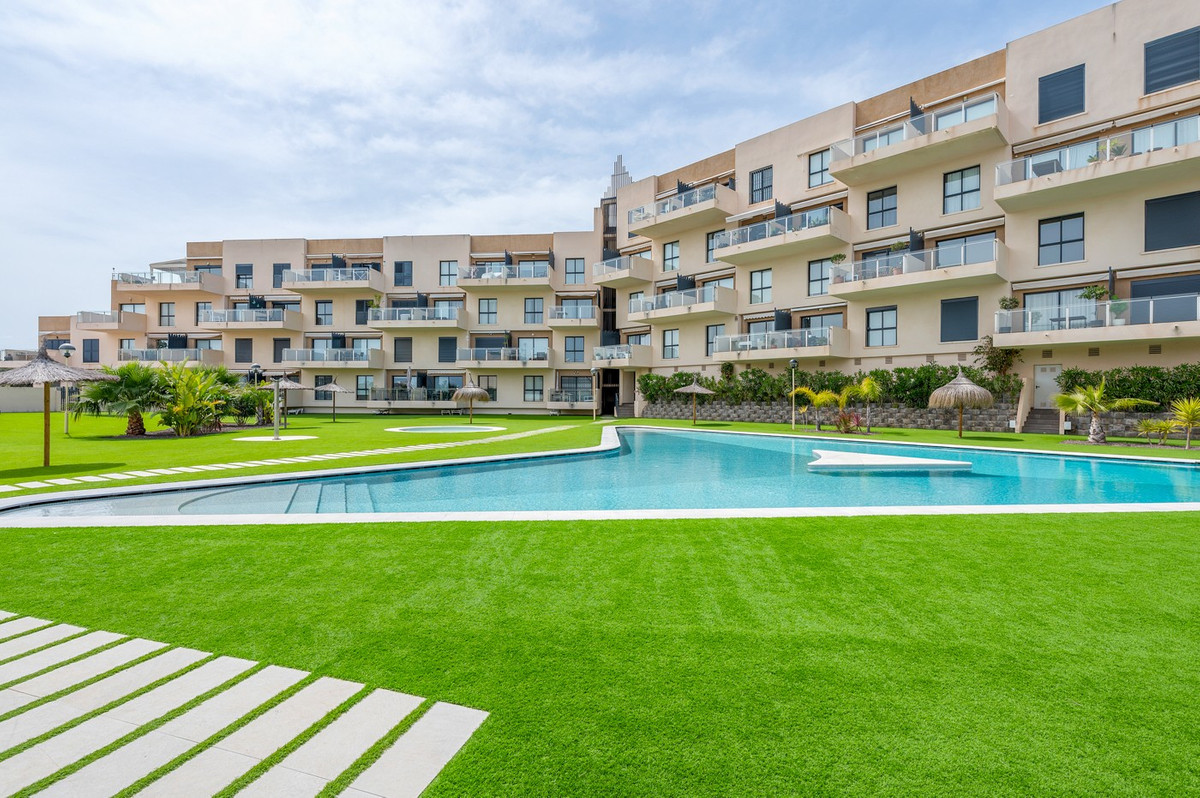 Se vende Apartamento Planta Media de 2 dormitorios en Costa Blanca, Alicante, España