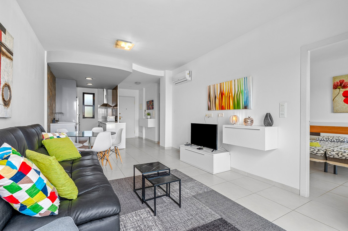 Se vende Apartamento Planta Media de 2 dormitorios en Costa Blanca, Alicante, España
