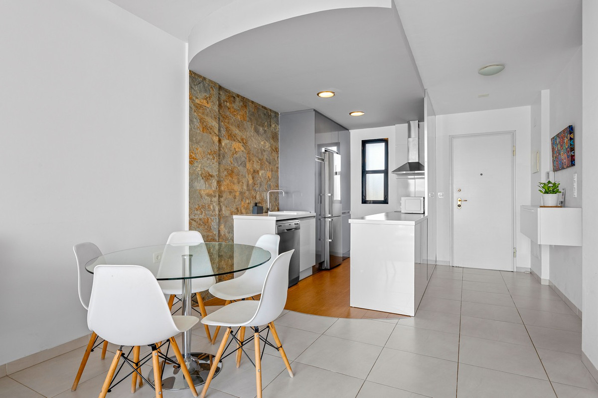 Se vende Apartamento Planta Media de 2 dormitorios en Costa Blanca, Alicante, España
