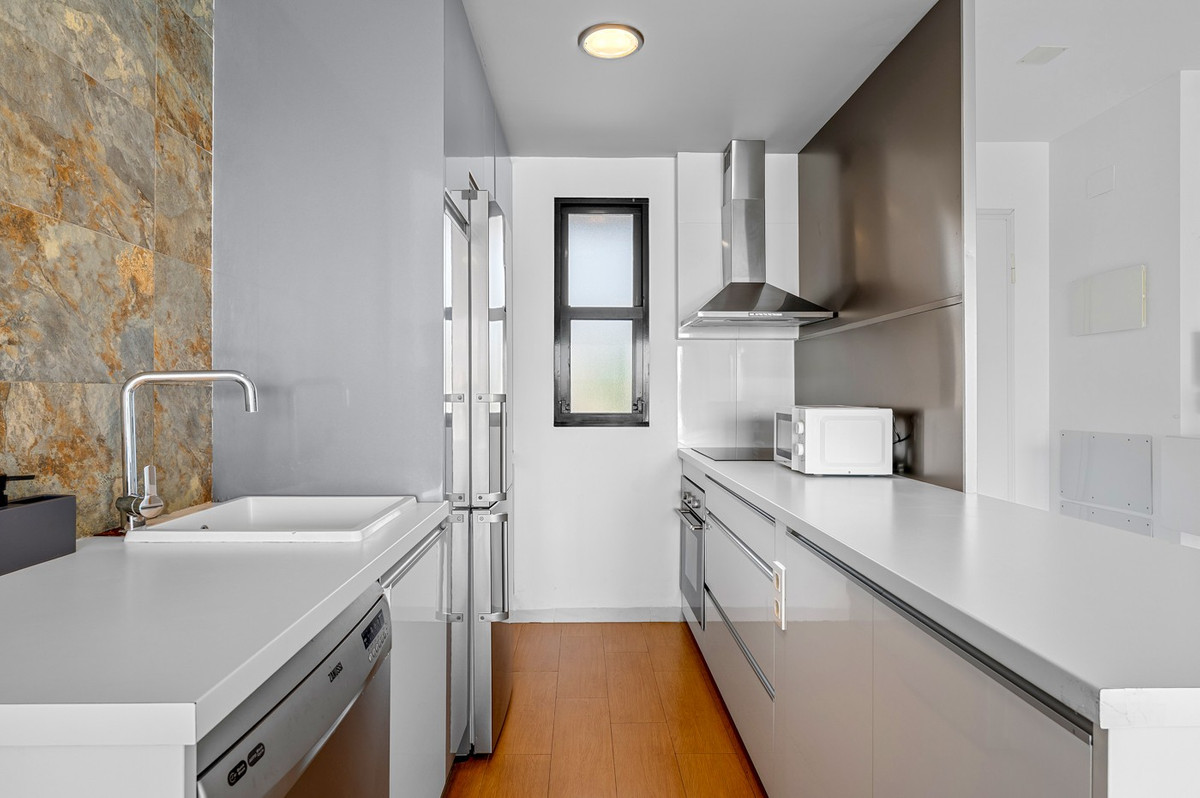 Se vende Apartamento Planta Media de 2 dormitorios en Costa Blanca, Alicante, España