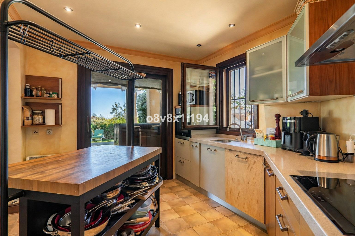 2 Bed Townhouse for sale in Marbella Costa Del Sol, Málaga, Spain