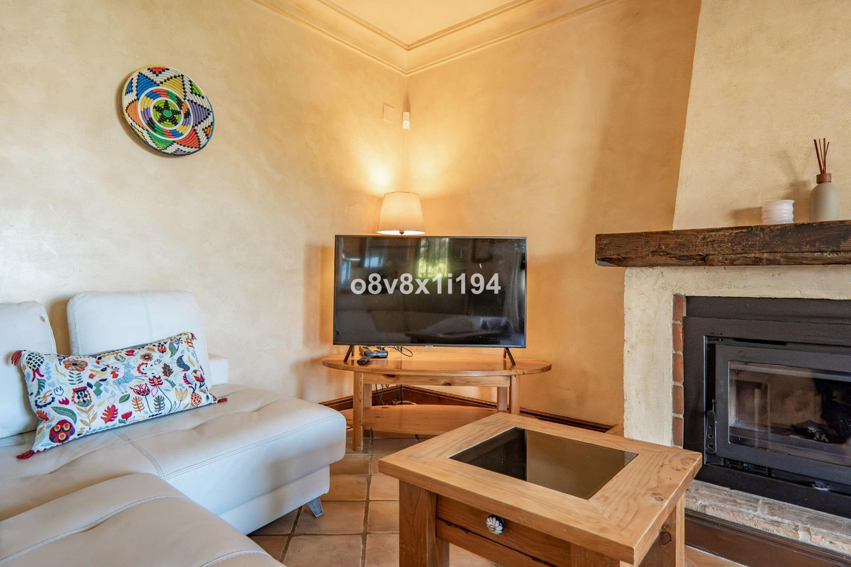 2 Bed Townhouse for sale in Marbella Costa Del Sol, Málaga, Spain