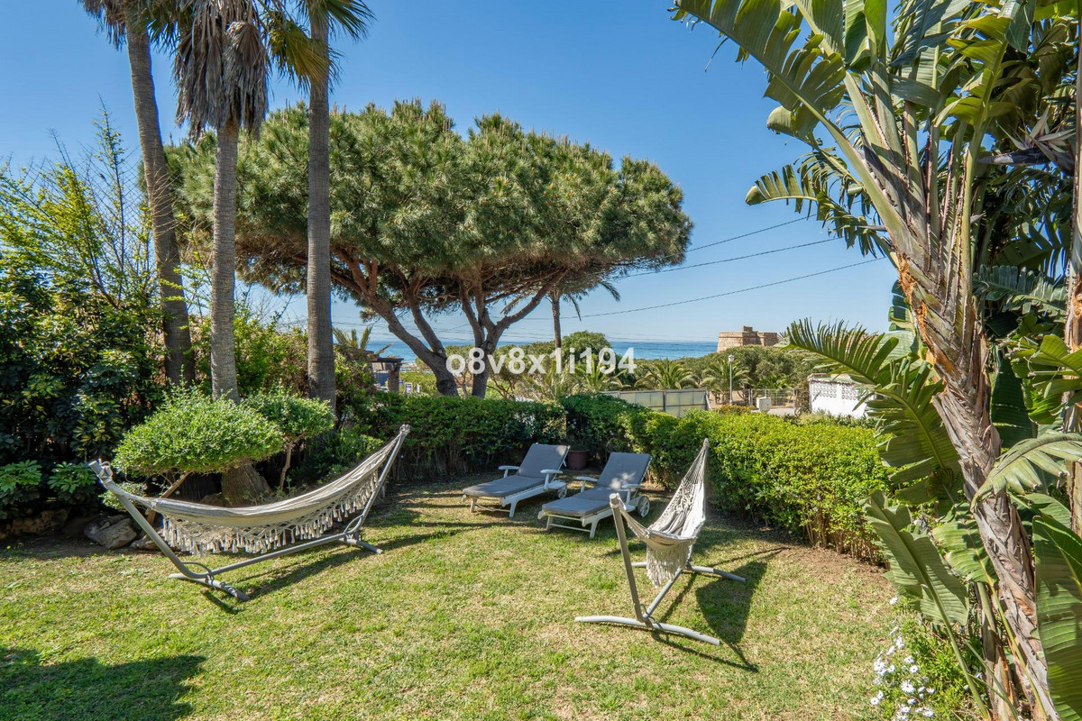 2 Bed Townhouse for sale in Marbella Costa Del Sol, Málaga, Spain