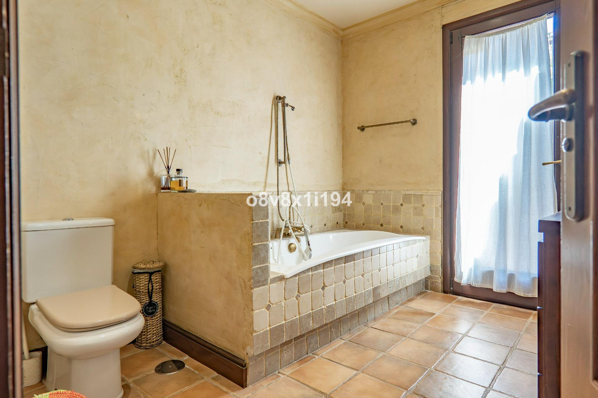 2 Bed Townhouse for sale in Marbella Costa Del Sol, Málaga, Spain