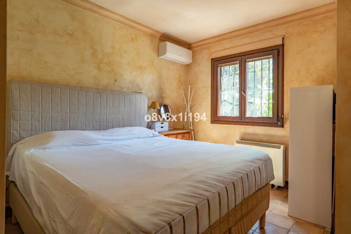 2 Bed Townhouse for sale in Marbella Costa Del Sol, Málaga, Spain