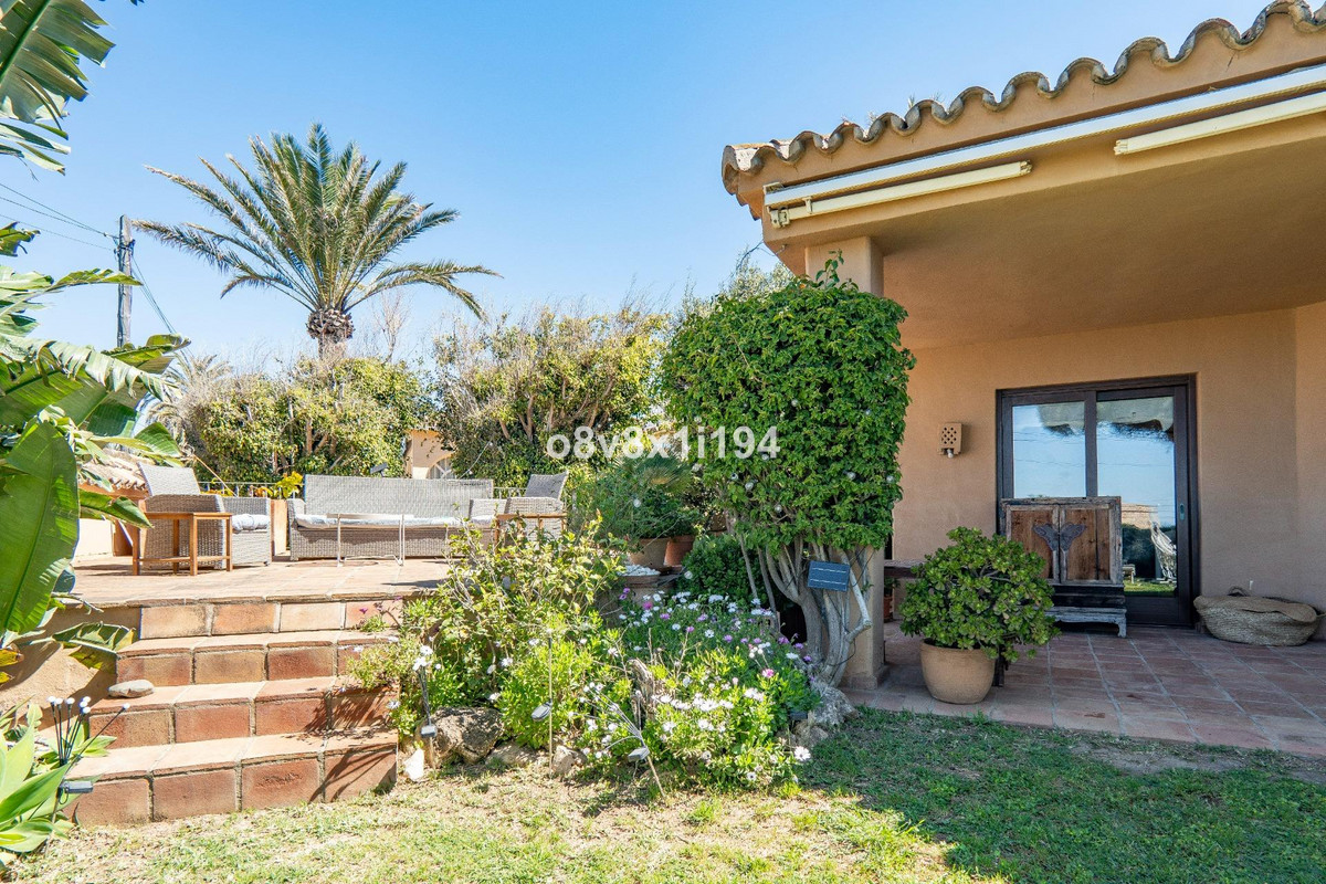 2 Bed Townhouse for sale in Marbella Costa Del Sol, Málaga, Spain
