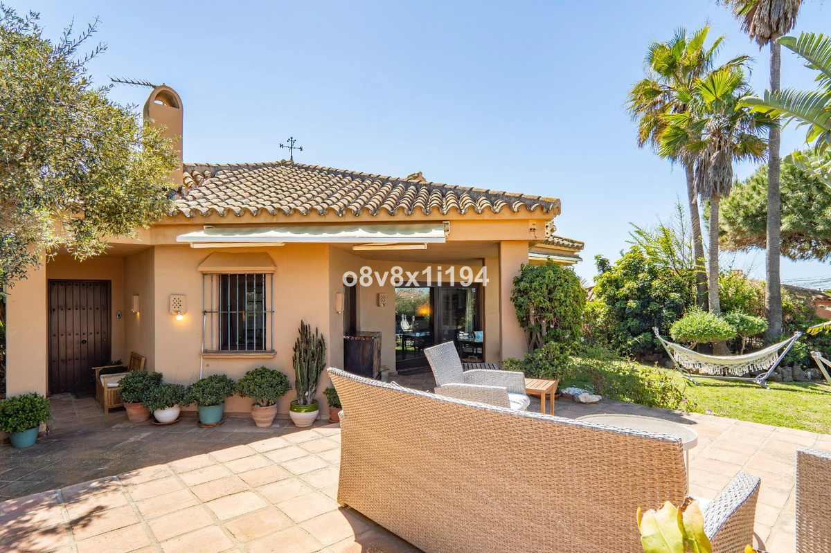 2 Bed Townhouse for sale in Marbella Costa Del Sol, Málaga, Spain