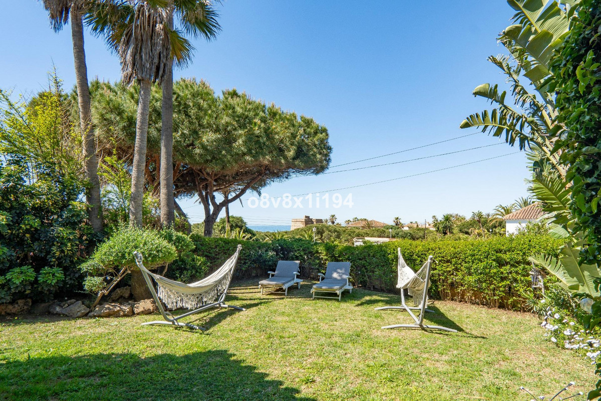 2 Bed Townhouse for sale in Marbella Costa Del Sol, Málaga, Spain