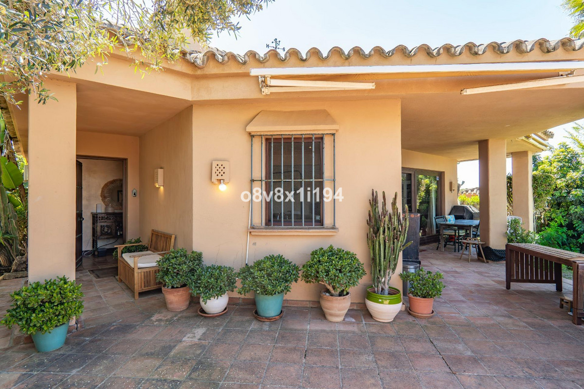 2 Bed Townhouse for sale in Marbella Costa Del Sol, Málaga, Spain