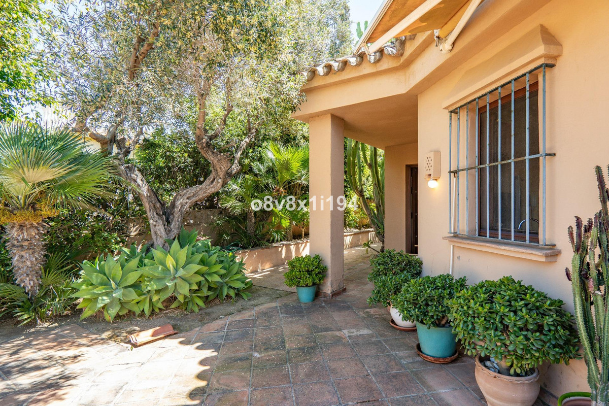 2 Bed Townhouse for sale in Marbella Costa Del Sol, Málaga, Spain