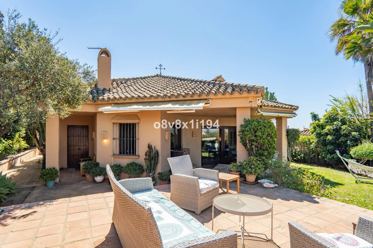 2 Bed Townhouse for sale in Marbella Costa Del Sol, Málaga, Spain