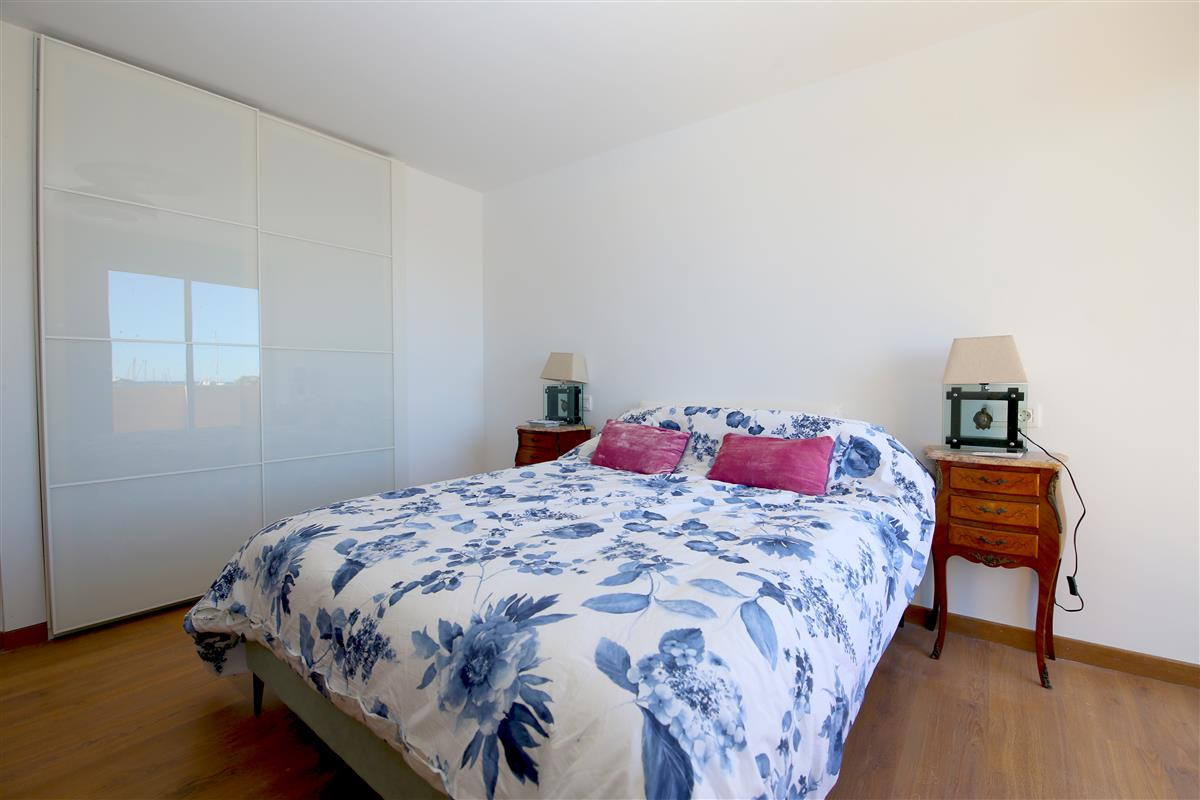 2 Bed Apartment for sale in Estepona Costa Del Sol, Málaga, Spain