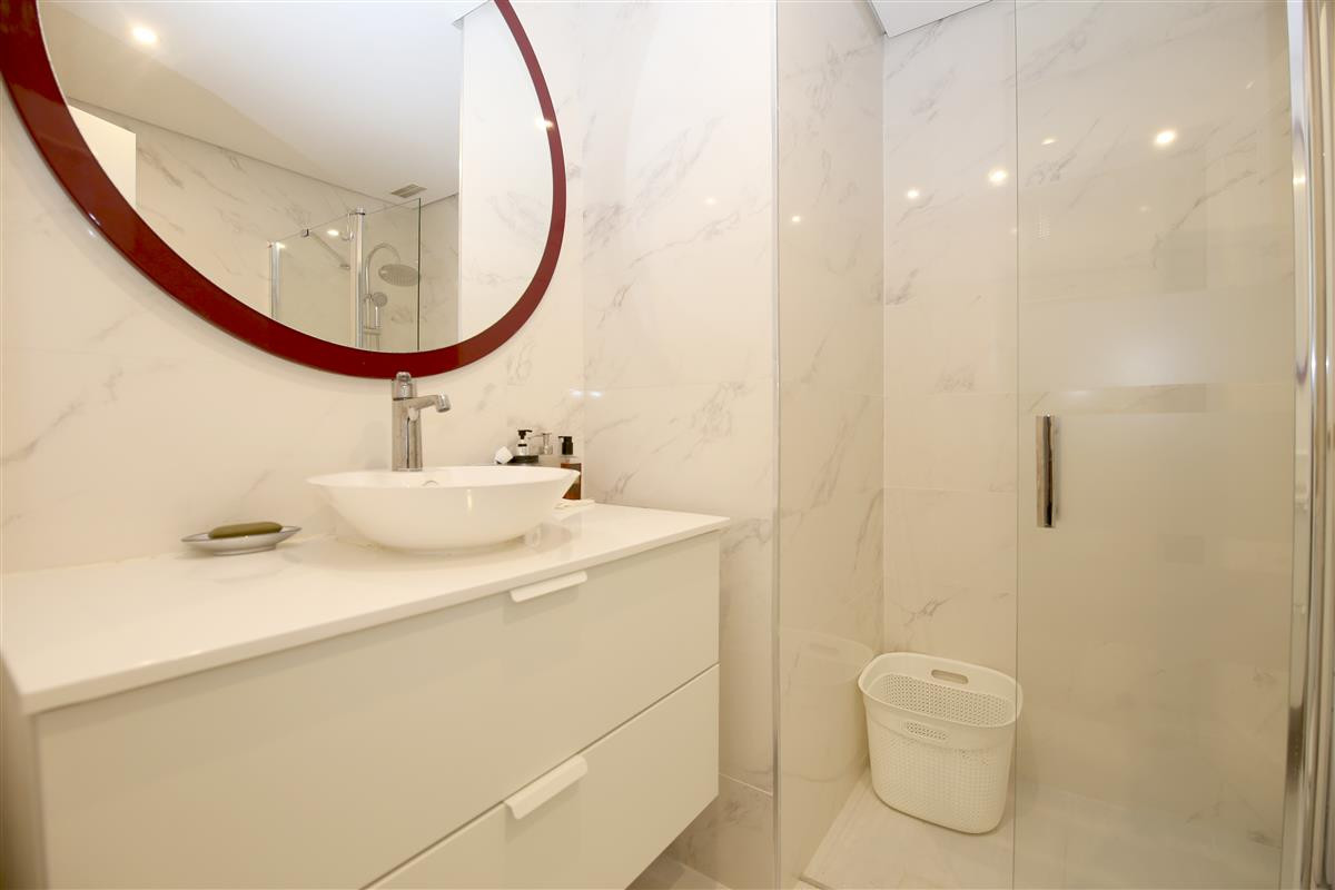 2 Bed Apartment for sale in Estepona Costa Del Sol, Málaga, Spain
