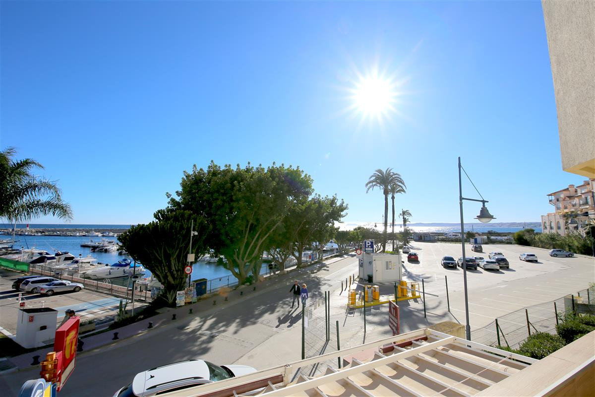 2 Bed Apartment for sale in Estepona Costa Del Sol, Málaga, Spain