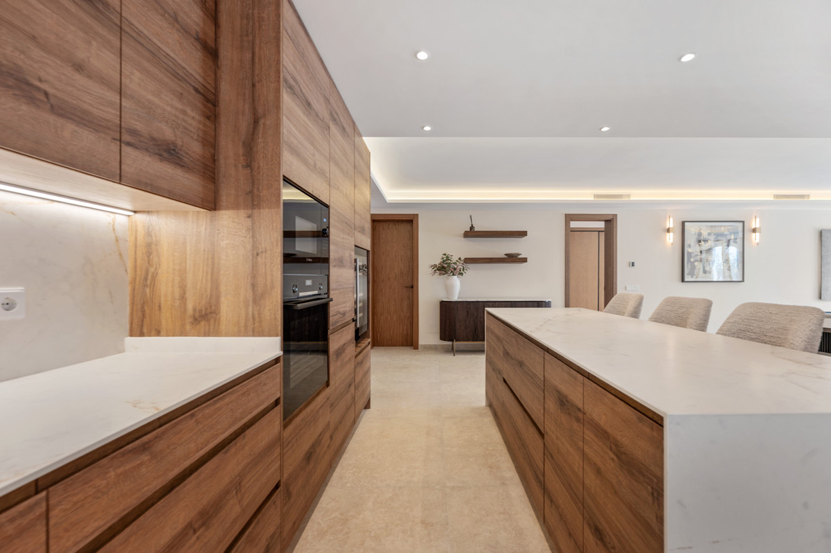 Se vende Apartamento Planta Media de 3 dormitorios en Costa Del Sol, Málaga, España