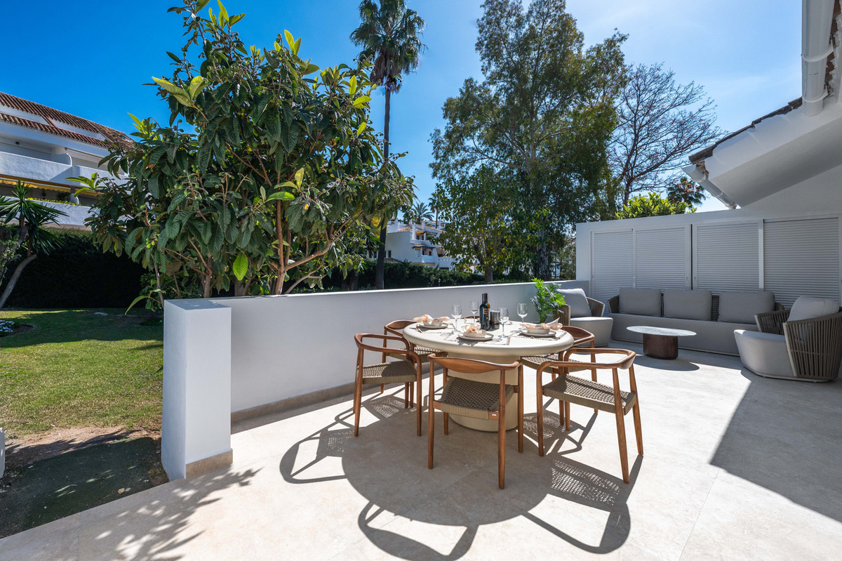Se vende Apartamento Planta Media de 3 dormitorios en Costa Del Sol, Málaga, España