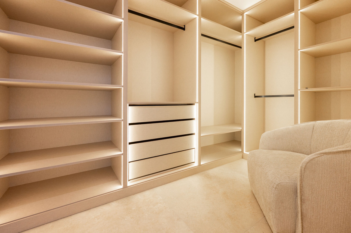 Se vende Apartamento Planta Media de 3 dormitorios en Costa Del Sol, Málaga, España