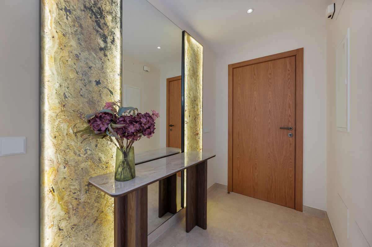 Se vende Apartamento Planta Media de 3 dormitorios en Costa Del Sol, Málaga, España