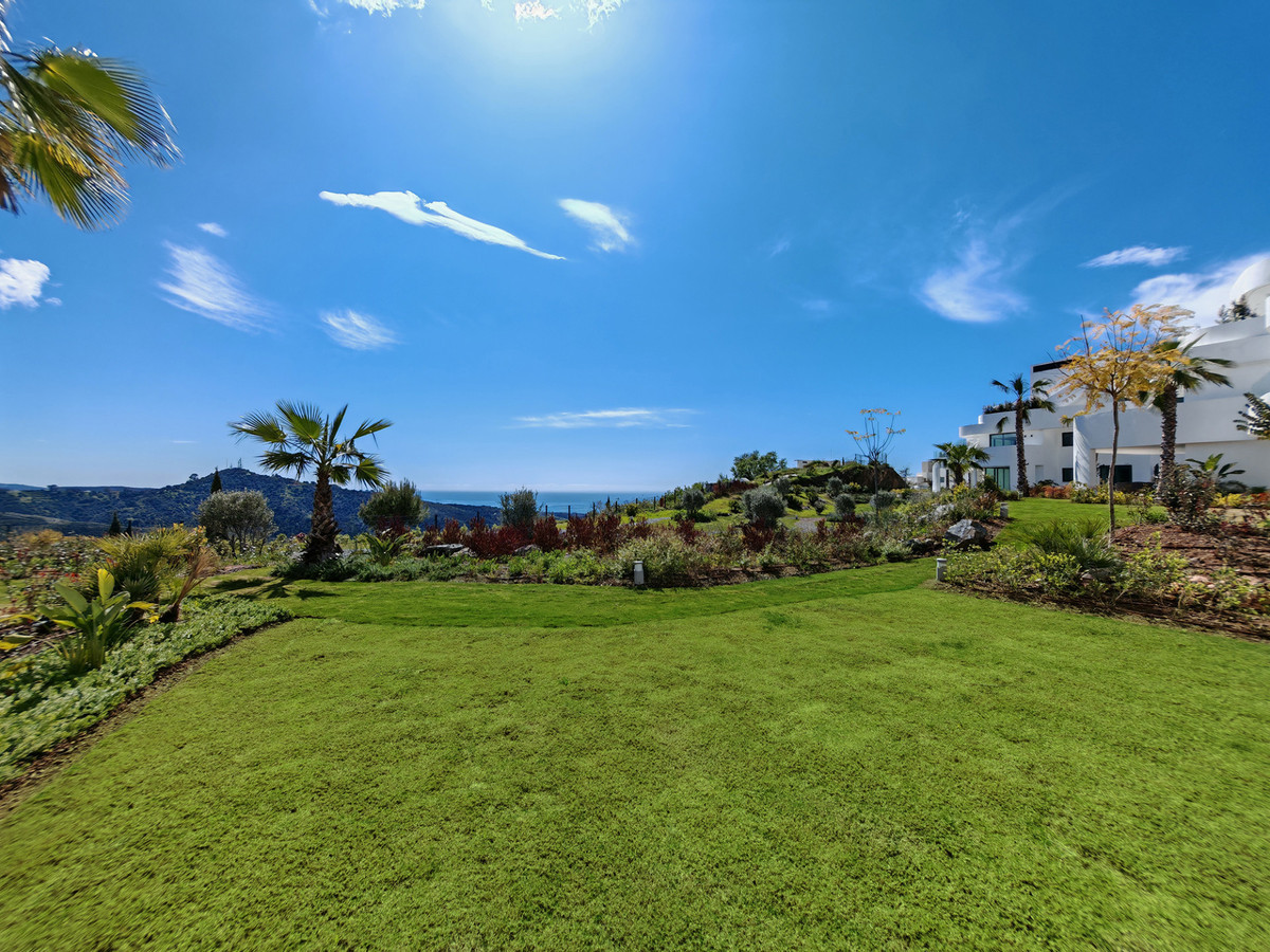 3 Bed Apartment for sale in Marbella Costa Del Sol, Málaga, Spain
