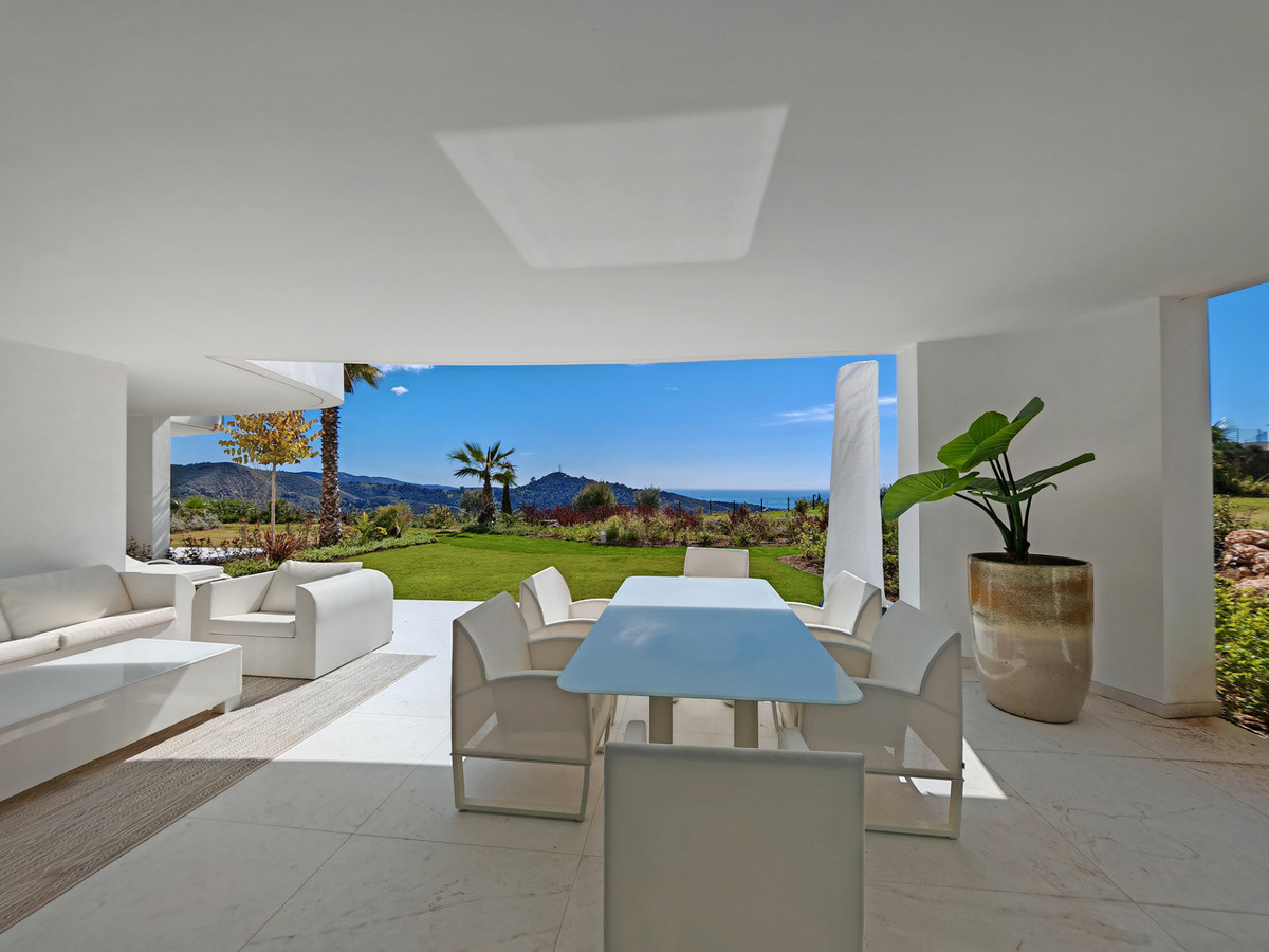 3 Bed Apartment for sale in Marbella Costa Del Sol, Málaga, Spain