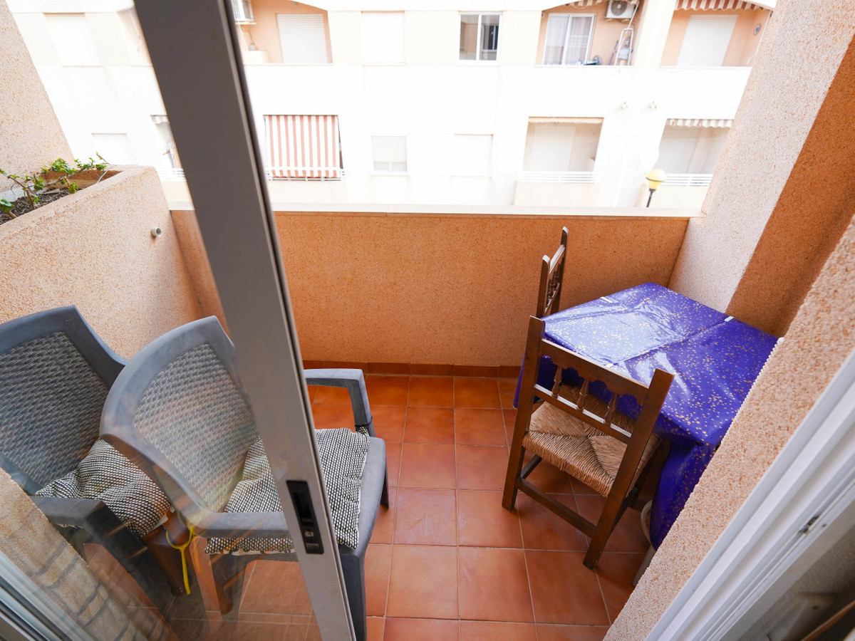 Se vende Apartamento Planta Media de 2 dormitorios en Costa Blanca, Alicante, España