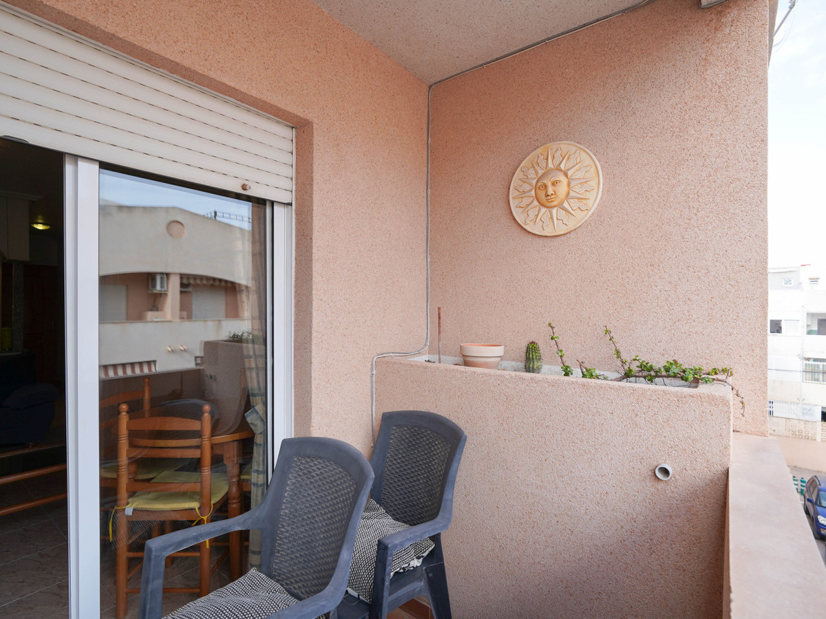 Se vende Apartamento Planta Media de 2 dormitorios en Costa Blanca, Alicante, España