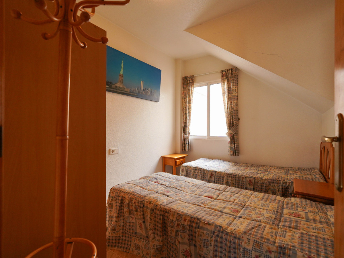 Se vende Apartamento Planta Media de 2 dormitorios en Costa Blanca, Alicante, España