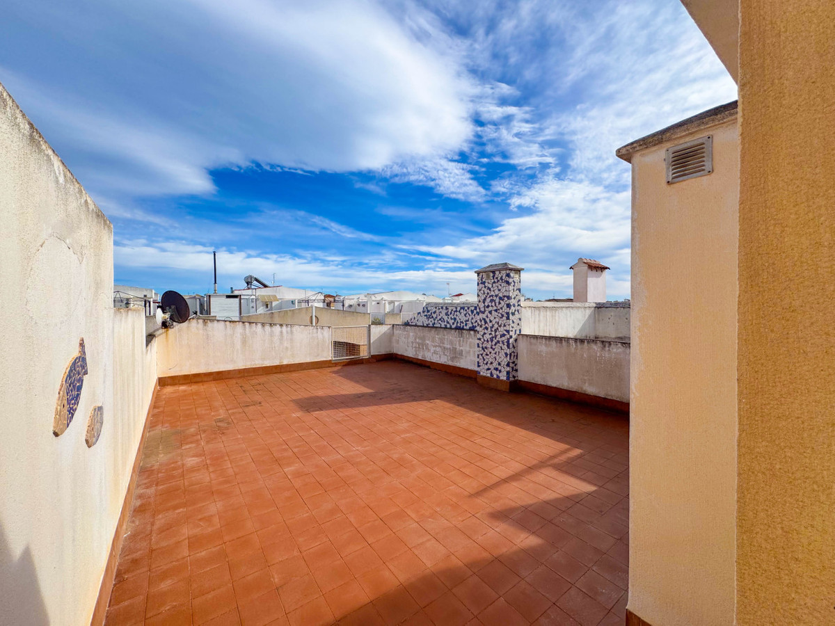 Se vende Apartamento Planta Media de 2 dormitorios en Costa Blanca, Alicante, España