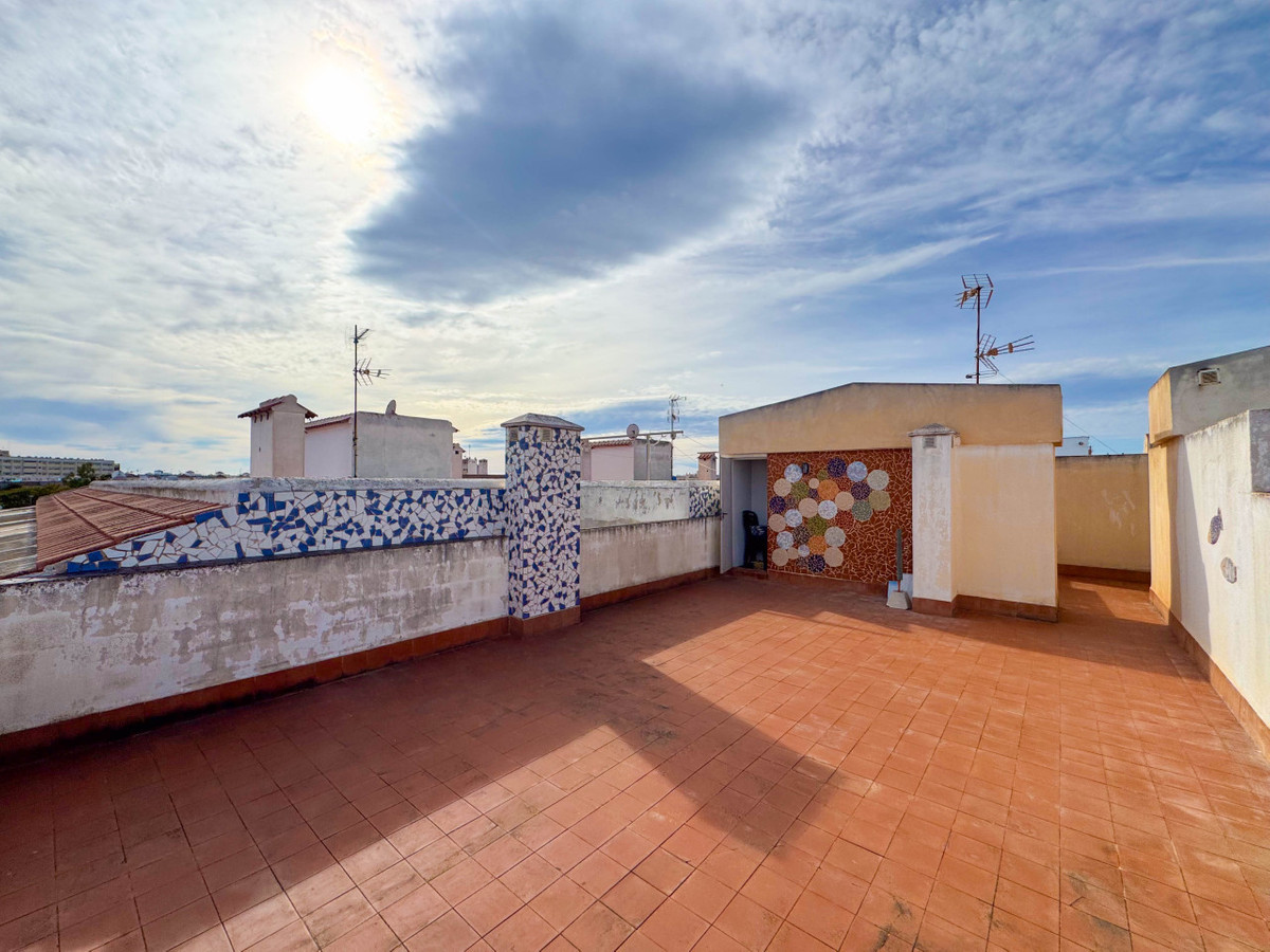 Se vende Apartamento Planta Media de 2 dormitorios en Costa Blanca, Alicante, España