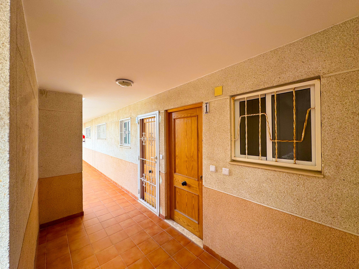Se vende Apartamento Planta Media de 2 dormitorios en Costa Blanca, Alicante, España